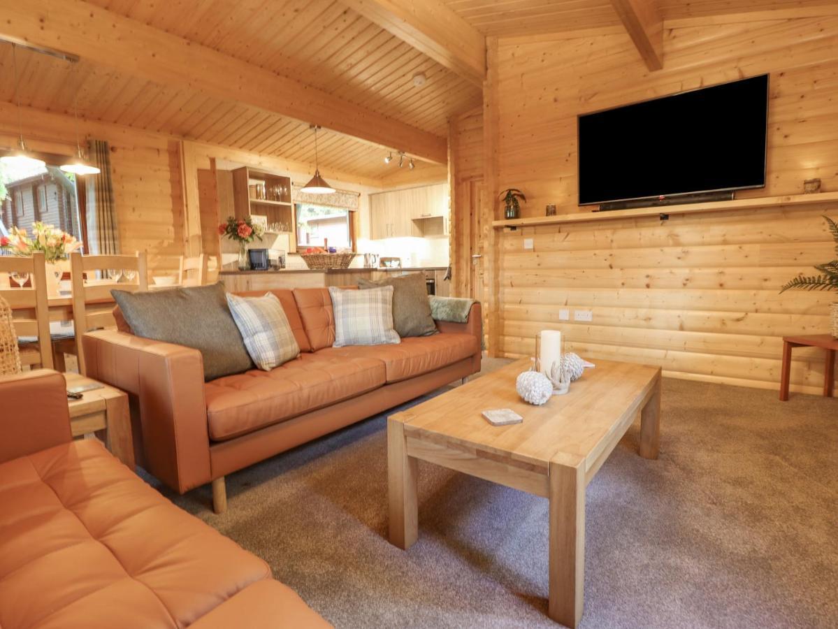 Leafy Hollow Lodge Louth  Exteriör bild