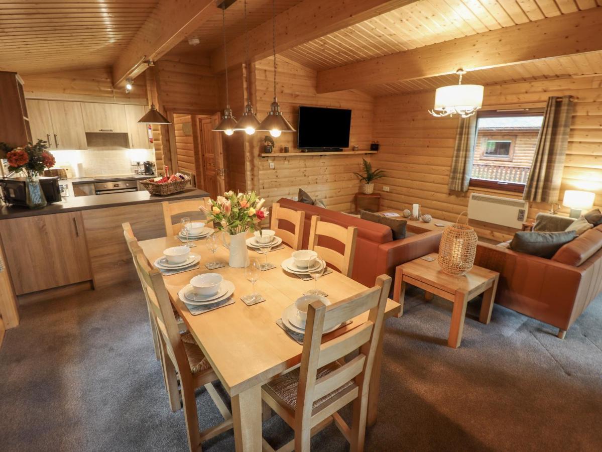 Leafy Hollow Lodge Louth  Exteriör bild