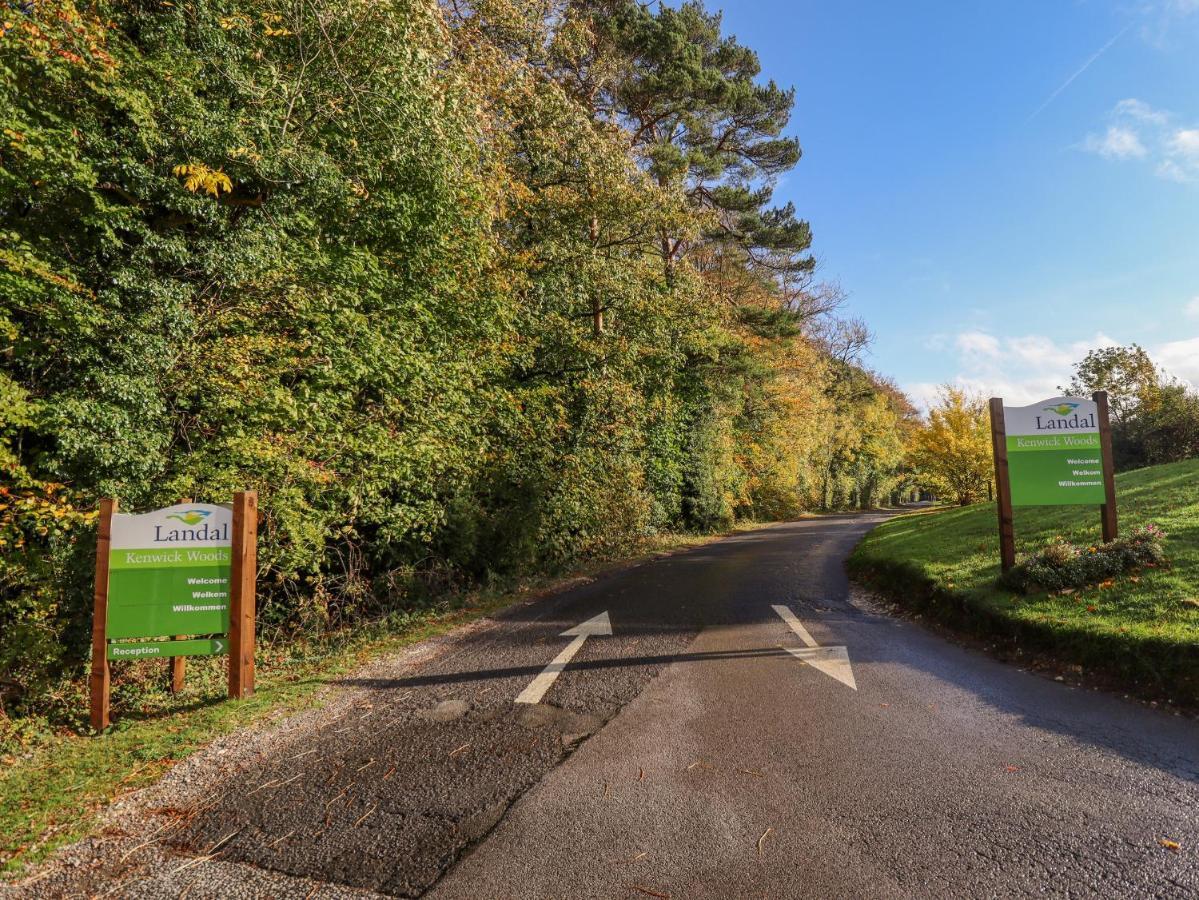 Leafy Hollow Lodge Louth  Exteriör bild