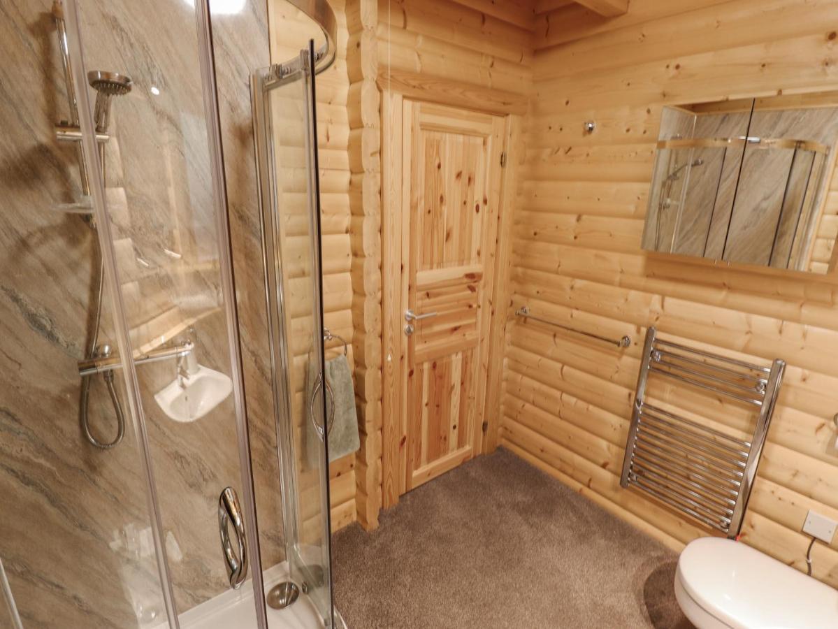 Leafy Hollow Lodge Louth  Exteriör bild