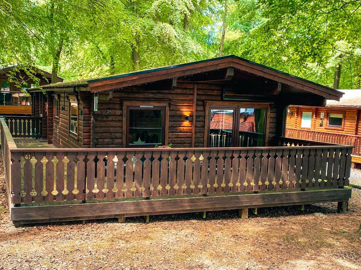 Leafy Hollow Lodge Louth  Exteriör bild